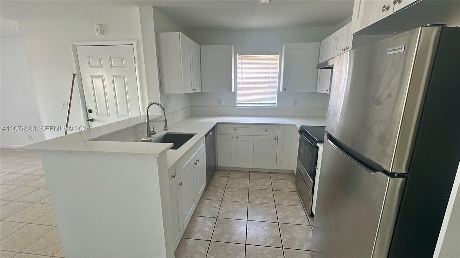 4096 N Pine Island Rd # 2112, Sunrise FL 33351