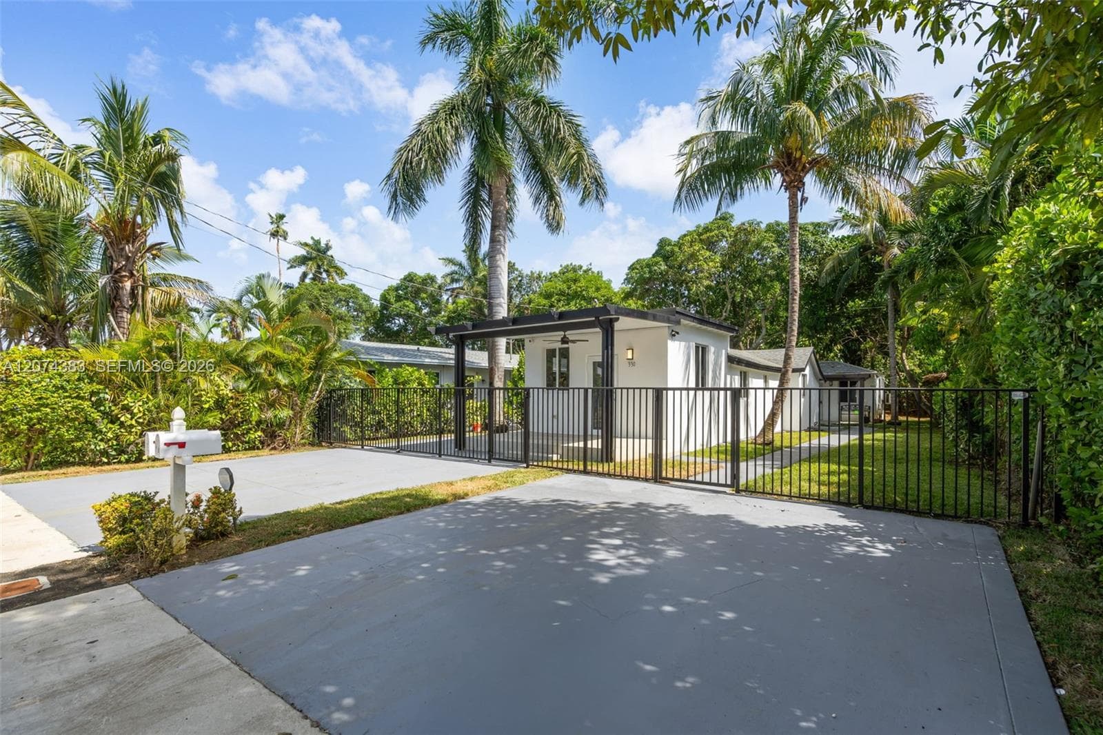 330 NW 82nd Ter, Miami FL 33150 photo 3