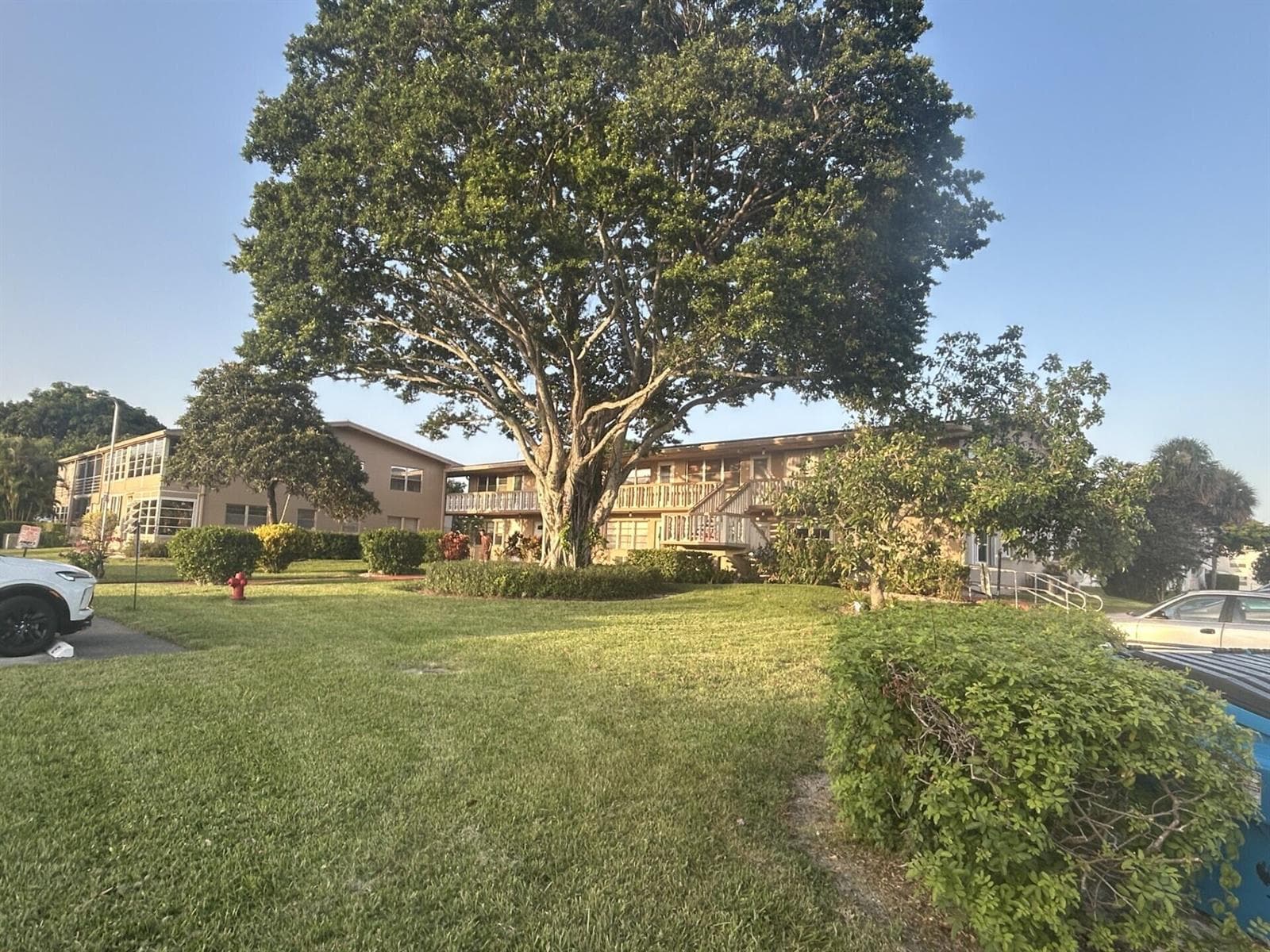 126 BEDFORD E, West Palm Beach FL 33417 photo 2