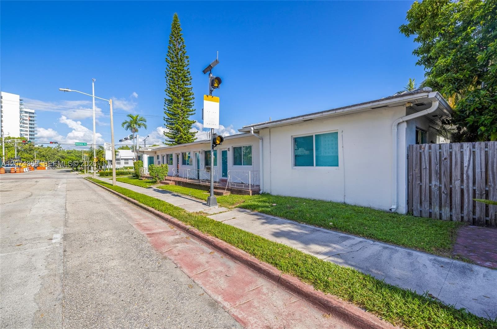 625 75th St, Miami Beach FL 33141 photo 3