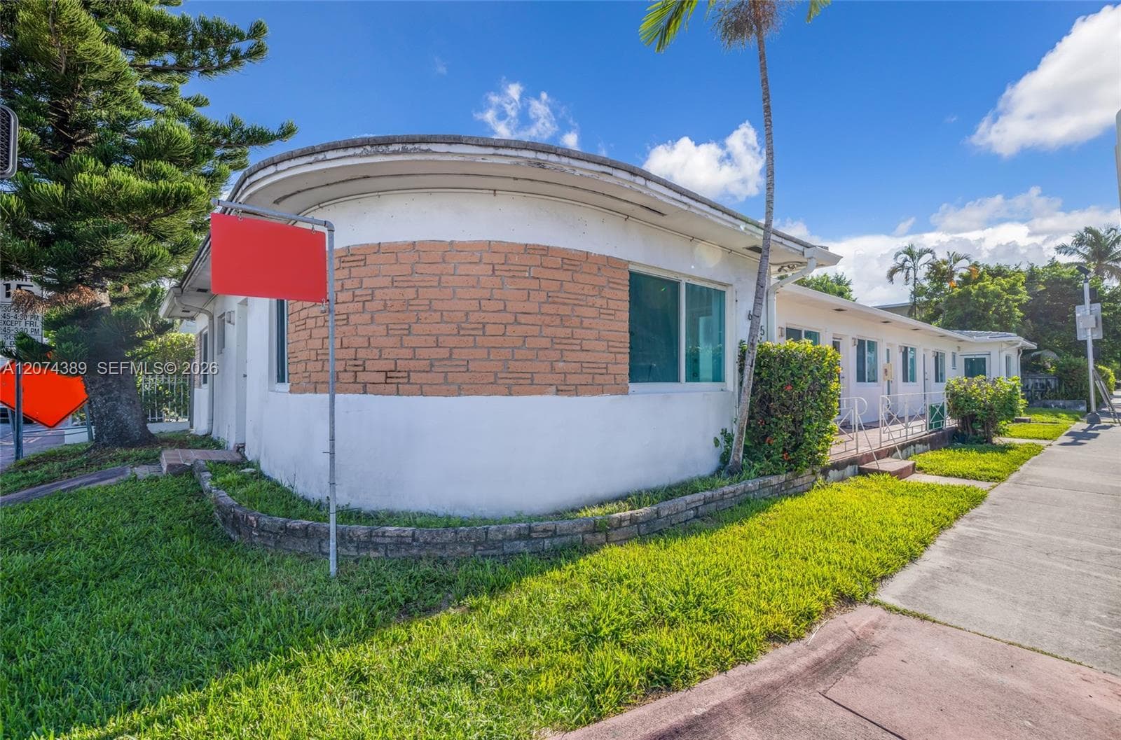 625 75th St, Miami Beach FL 33141
