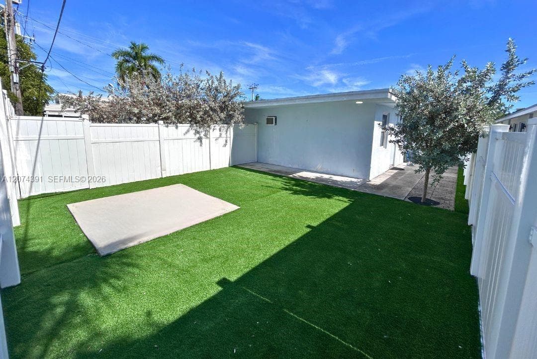 1041 NE 9th Ave # A5, Fort Lauderdale FL 33304 photo 4