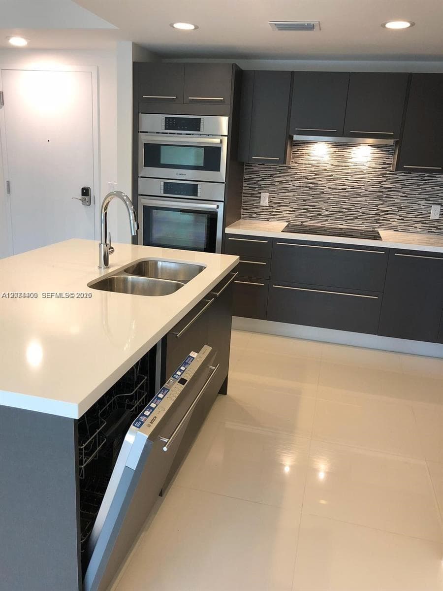7875 NW 107th Ave # 406, Doral FL 33178 photo 2