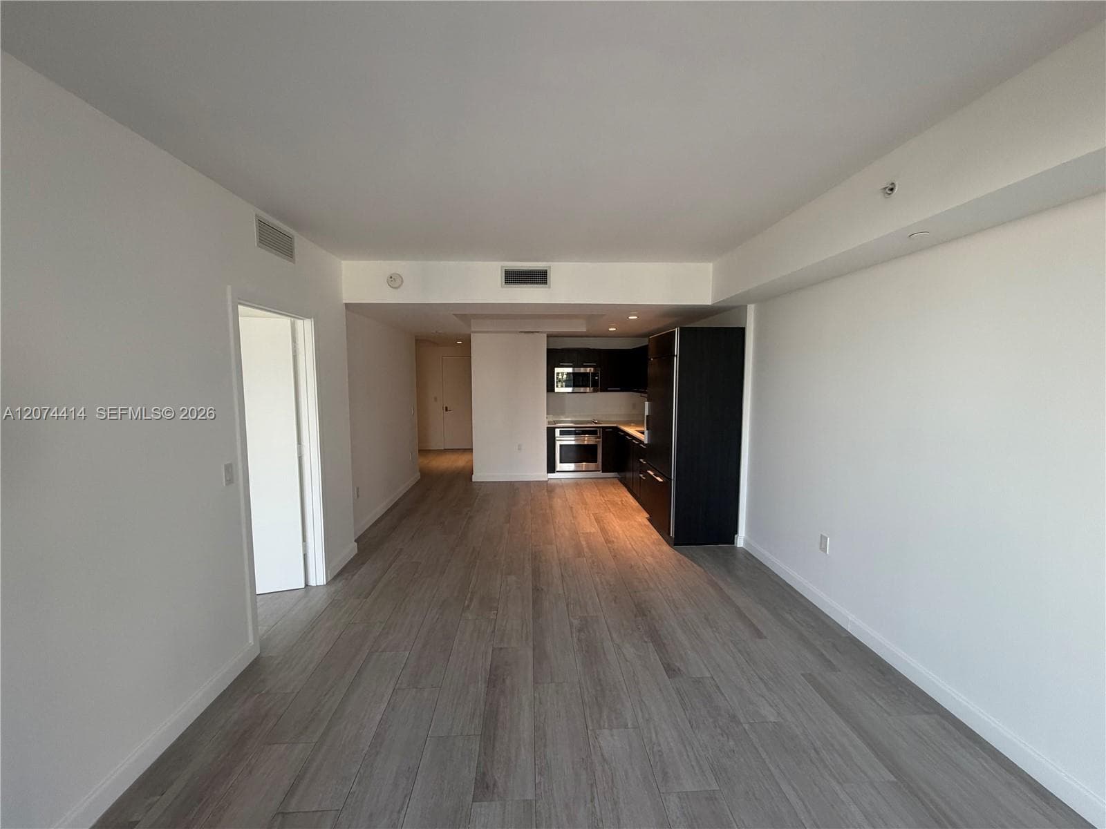 45 SW 9th St # 2504, Miami FL 33130 photo 2