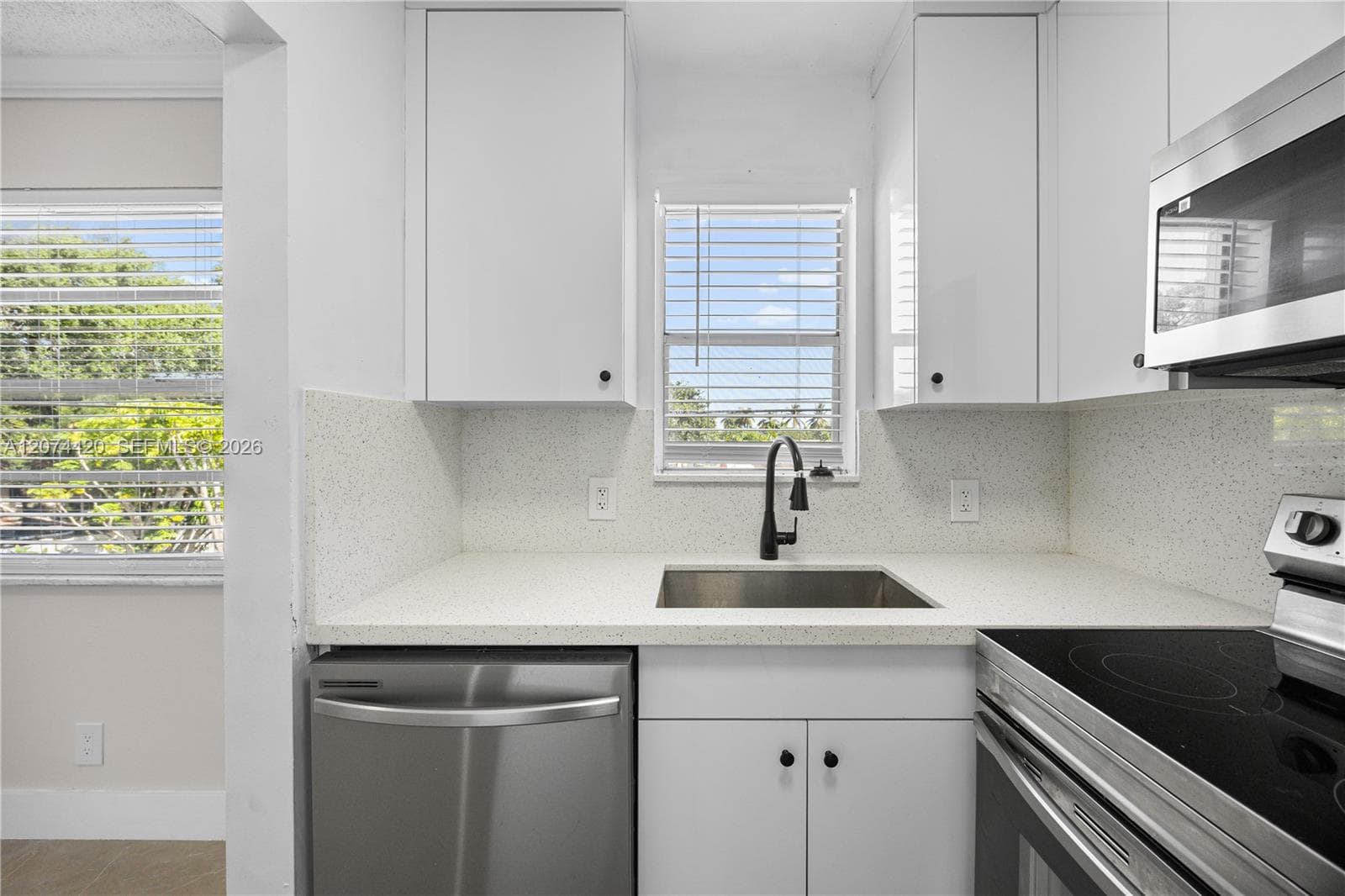 4933 Hollywood Blvd # 202, Hollywood FL 33021 photo 3