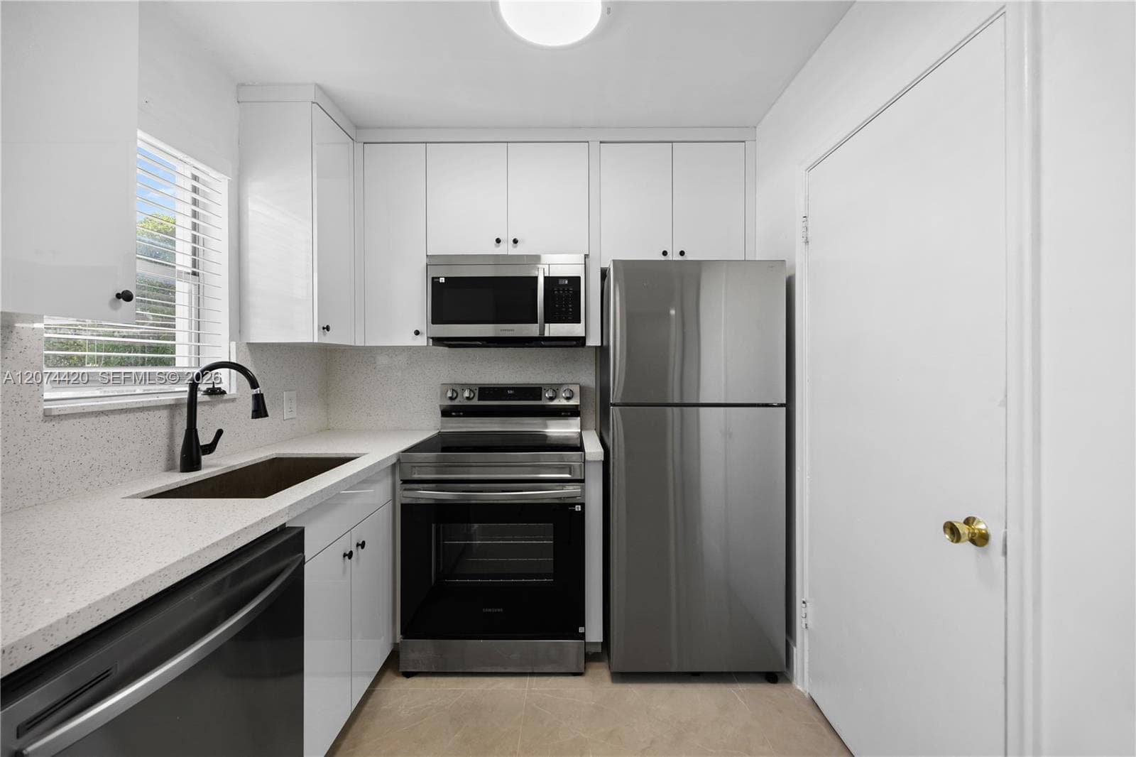 4933 Hollywood Blvd # 202, Hollywood FL 33021 photo 4
