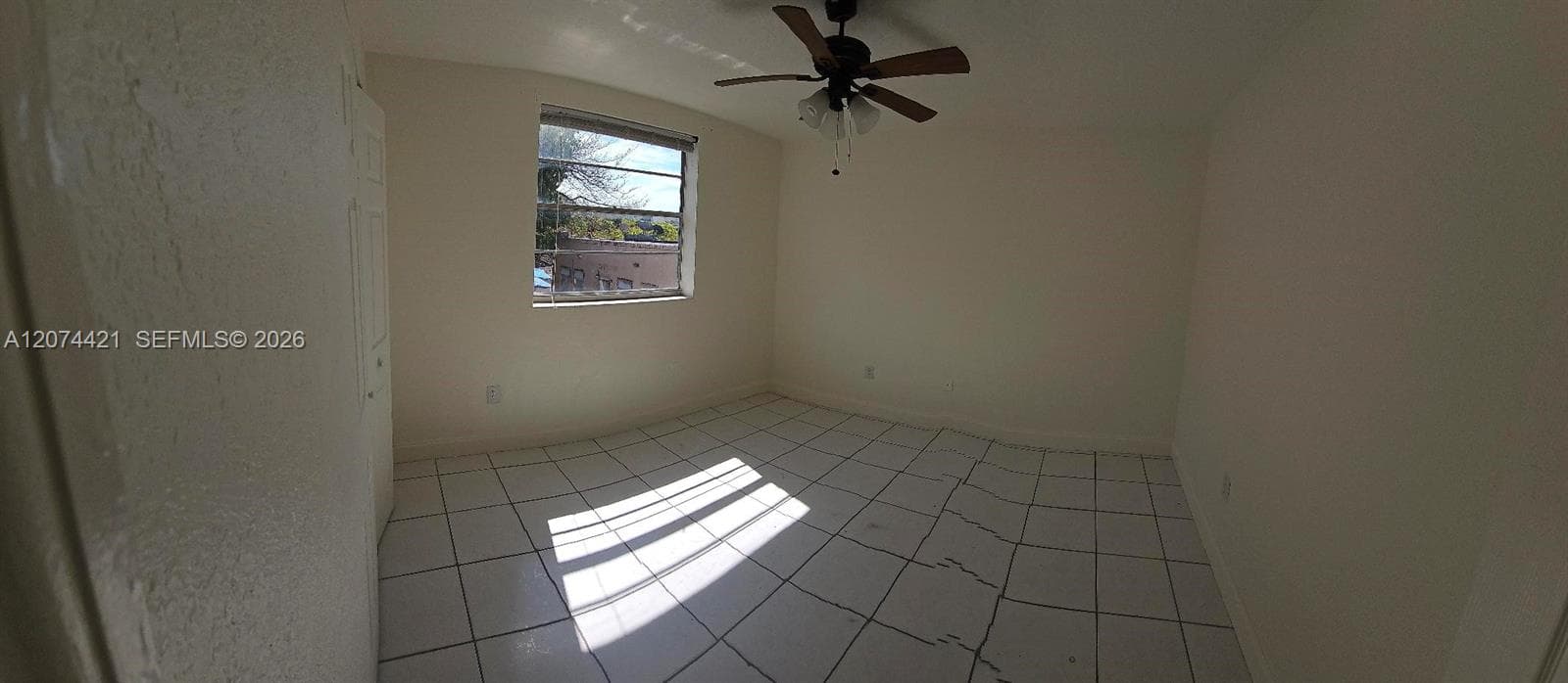 652 NW 3rd St # 304, Miami, FL 33128 photo 4