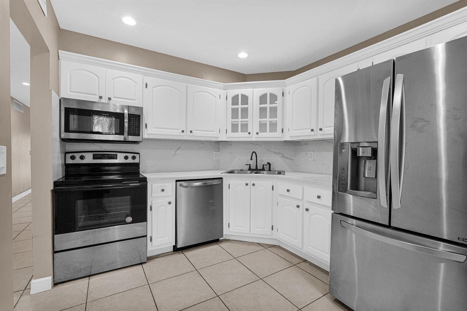 3360 SPANISH MOSS Terrace # 211, Lauderhill FL 33319 photo 2