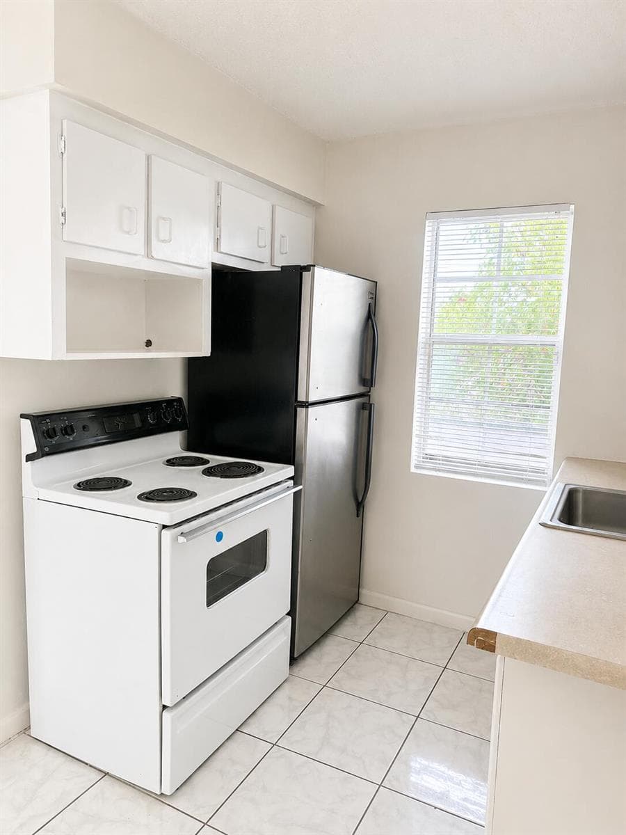 650 SW 15TH Avenue # 1-10, Fort Lauderdale, FL 33312 photo 2