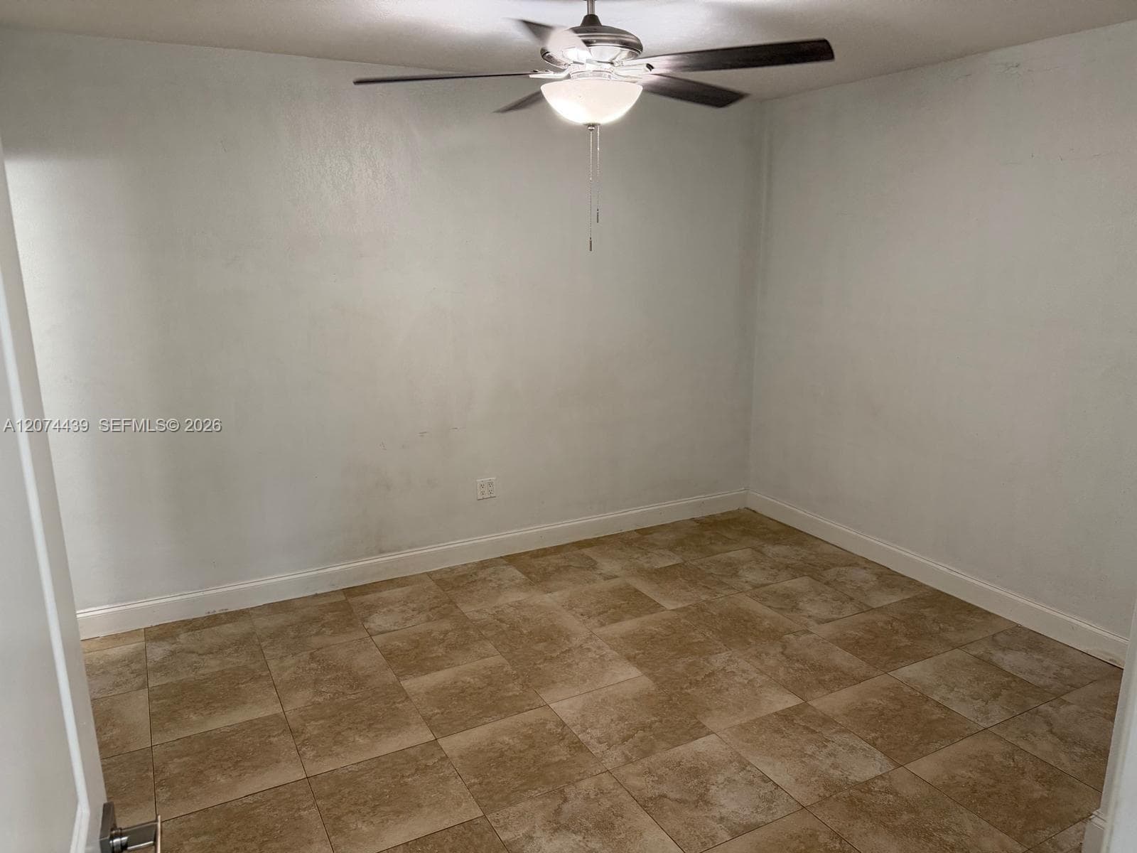 1000 NW 76th Ter, Pembroke Pines FL 33024 photo 5