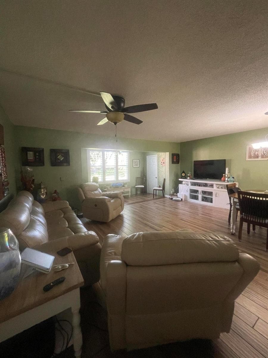 702 Lori Drive # 195, Palm Springs FL 33461 photo 4