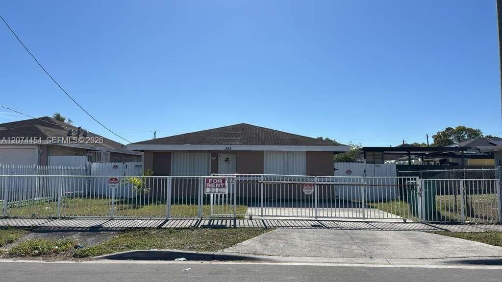 455 NW 14th St, Florida City FL 33034 photo 2