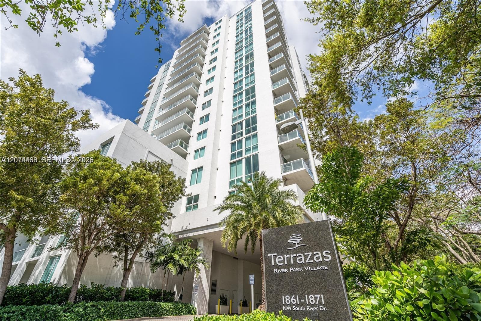 1871 NW S River Dr # 501, Miami, FL 33125 photo 2