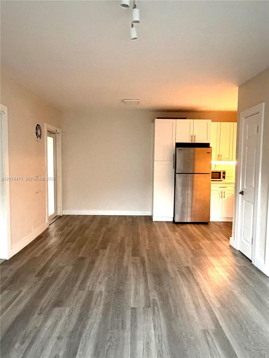 7400 Harding Ave # 20, Miami Beach FL 33141 photo 5