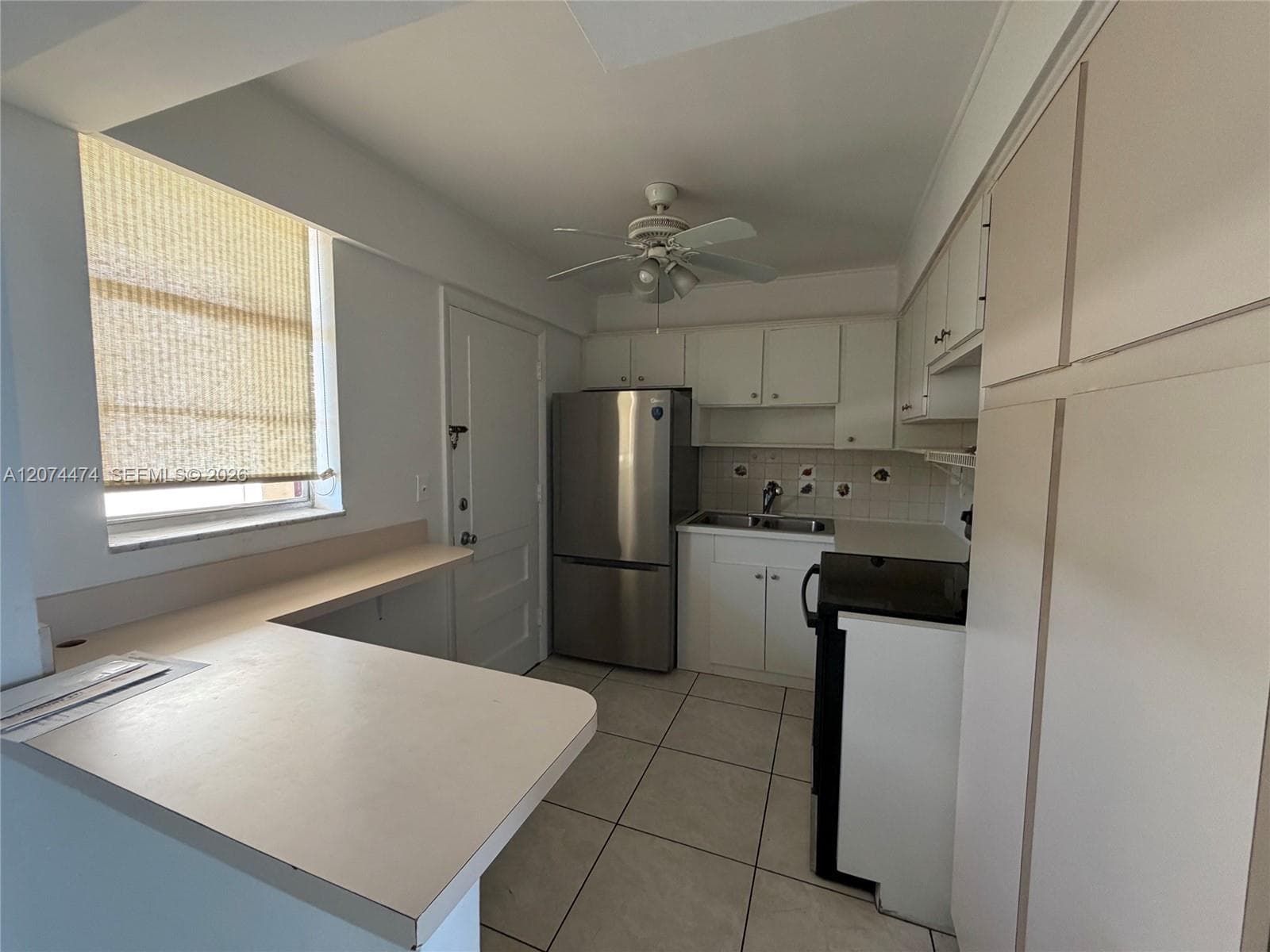 2910 Point East Dr # M514, Aventura FL 33160 photo 5