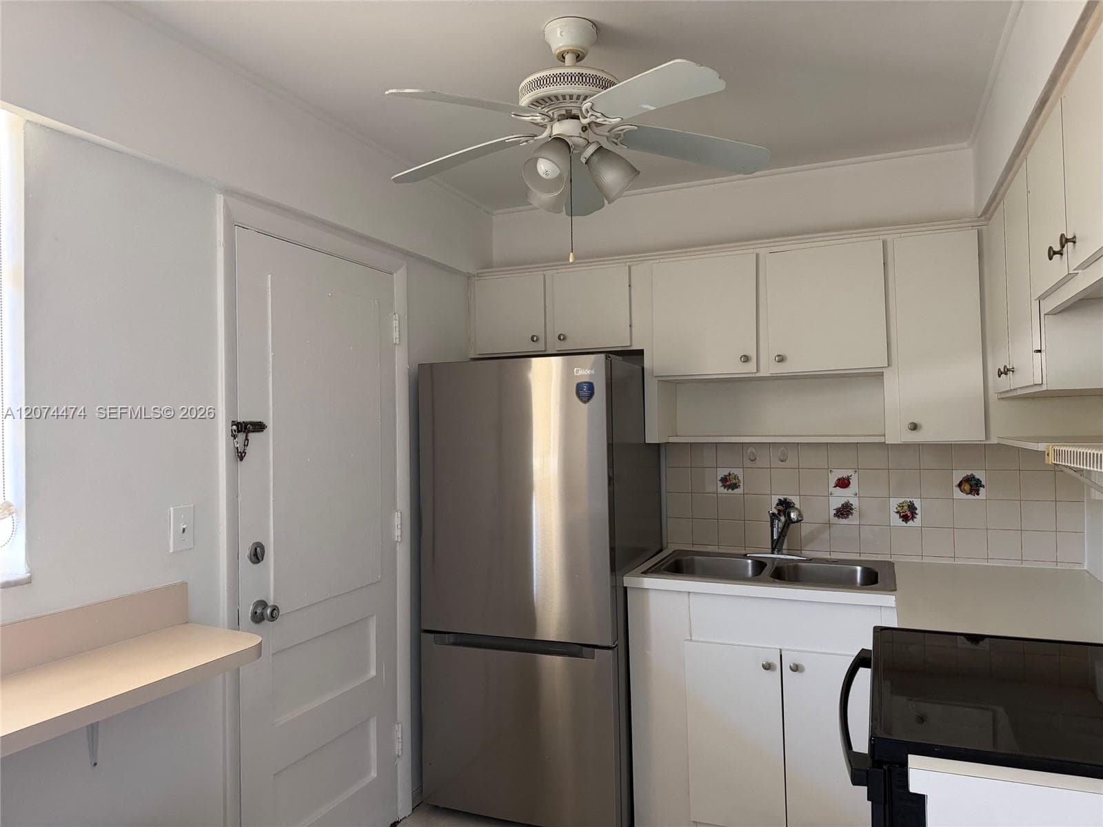 2910 Point East Dr # M514, Aventura FL 33160 photo 4
