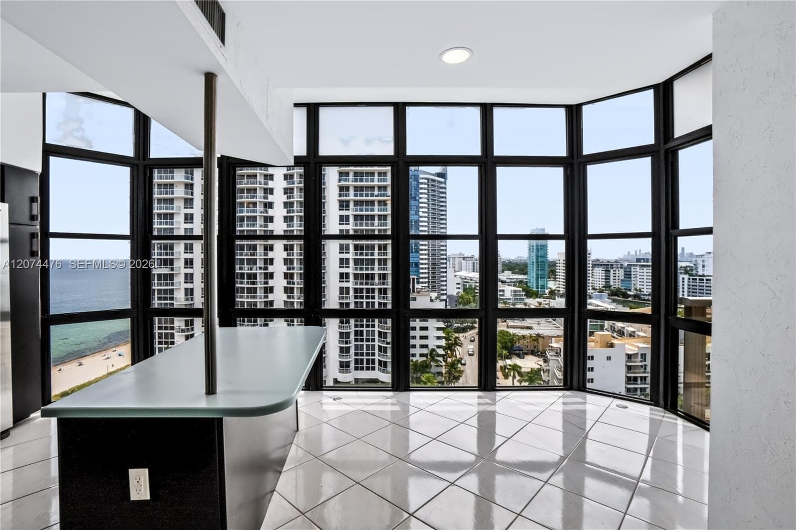 6423 Collins Ave # 1702, Miami Beach, FL 33141 photo 2