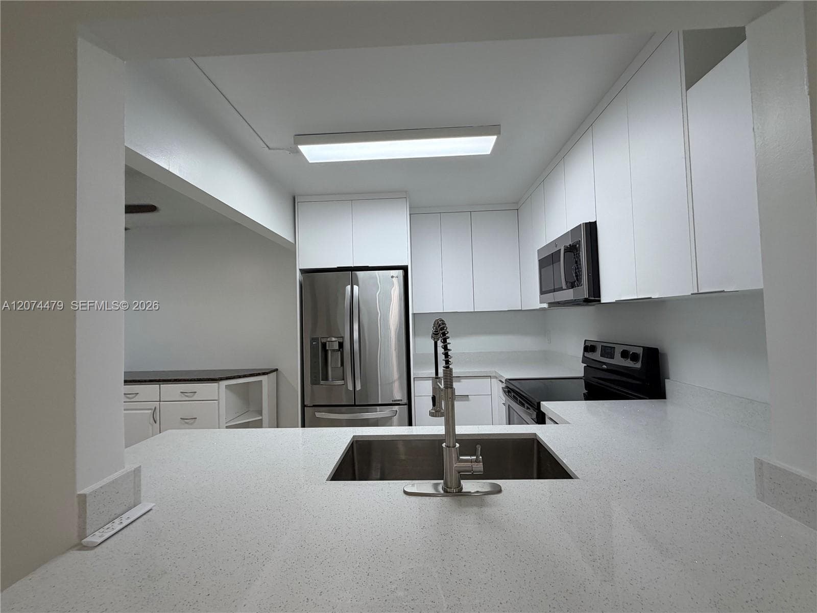 423 NE 210th Cir Ter # 104-25, Miami FL 33179 photo 2