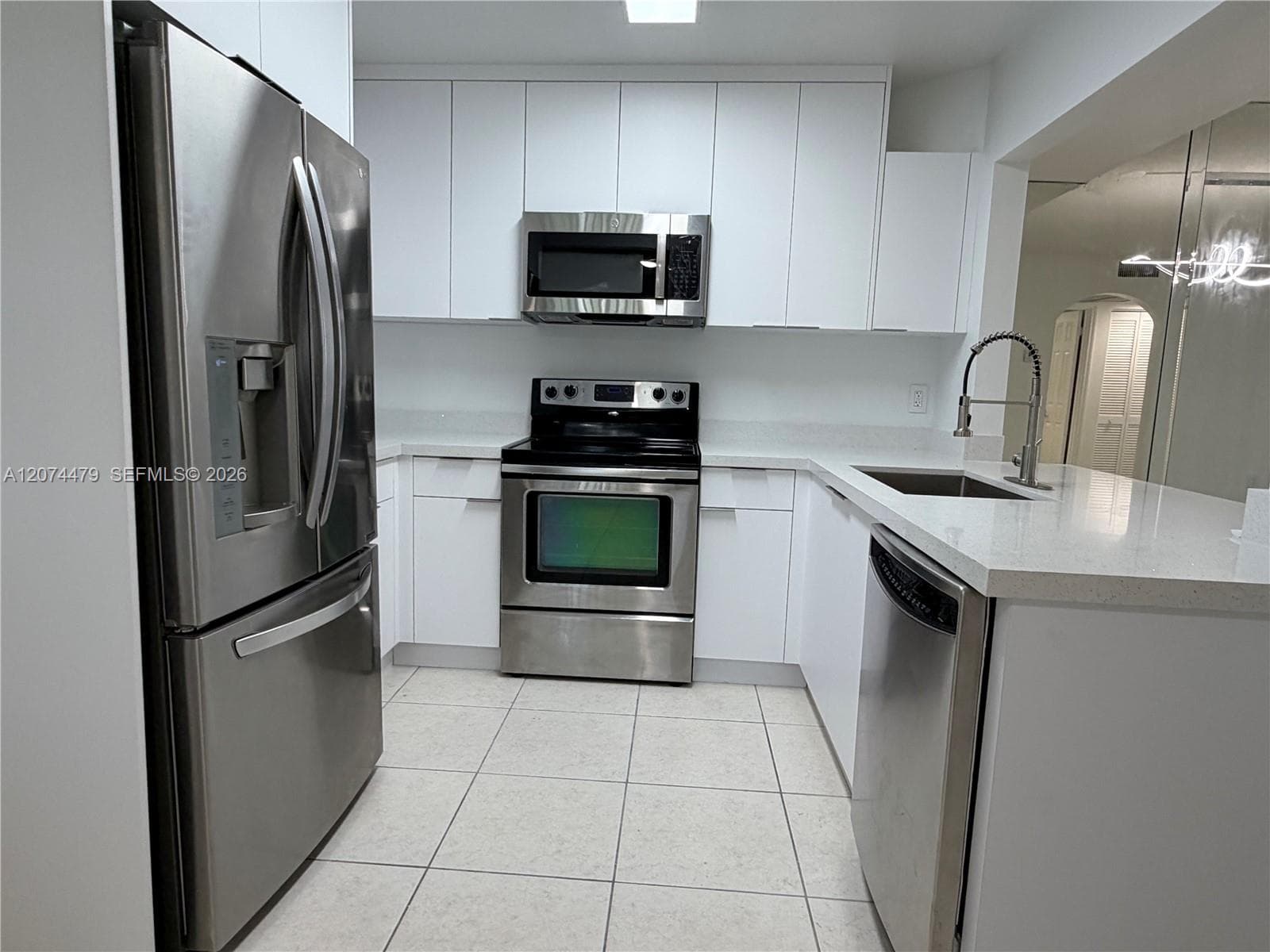 423 NE 210th Cir Ter # 104-25, Miami FL 33179