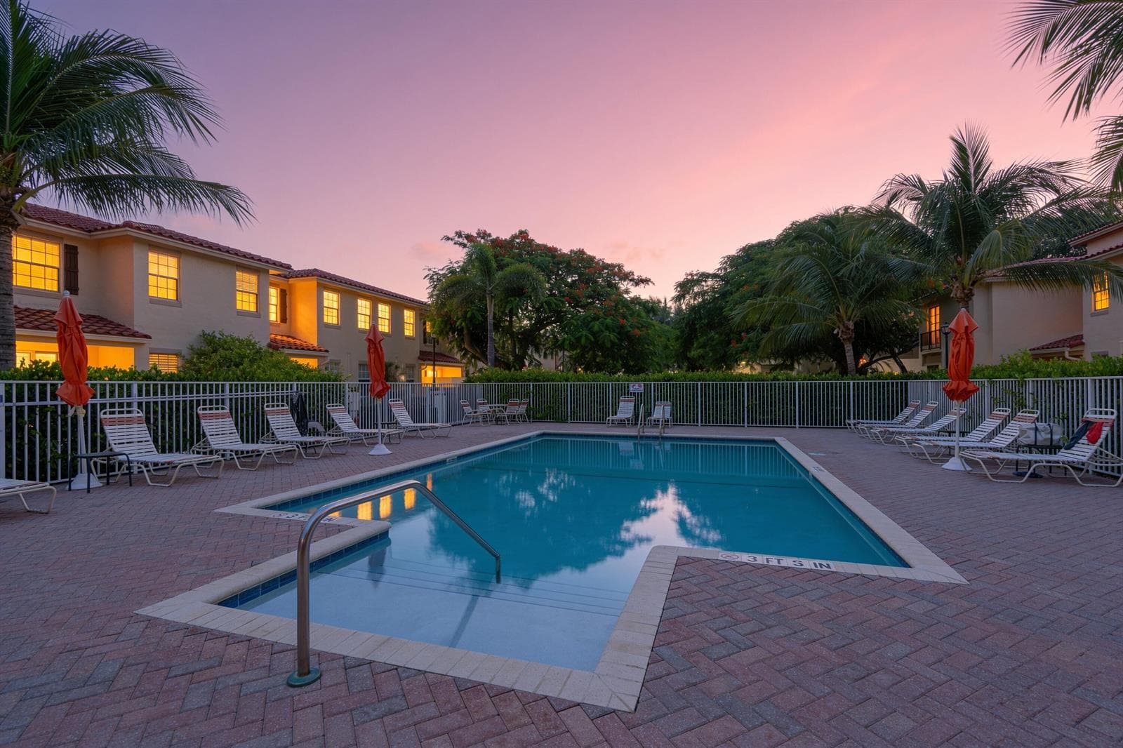 1020 E LONGPORT Circle # 6B, Delray Beach FL 33444 photo 2
