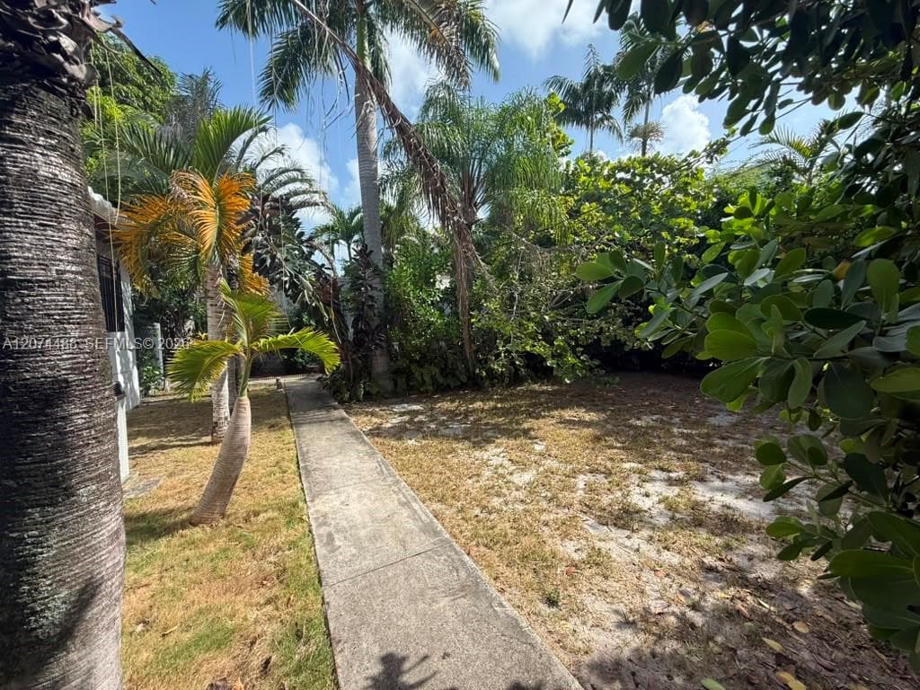 631 NE 60th St # A, Miami FL 33137 photo 2