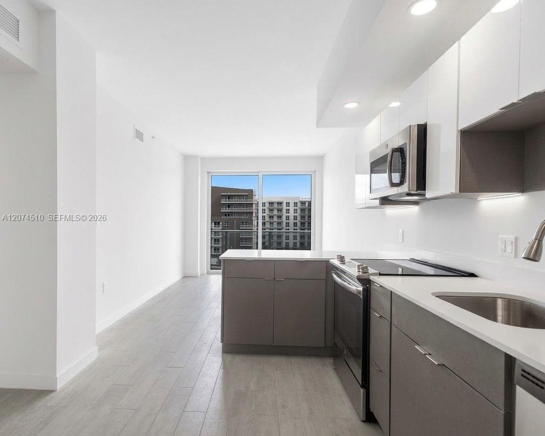 321 NE 26th St # 716, Miami FL 33137 photo 2