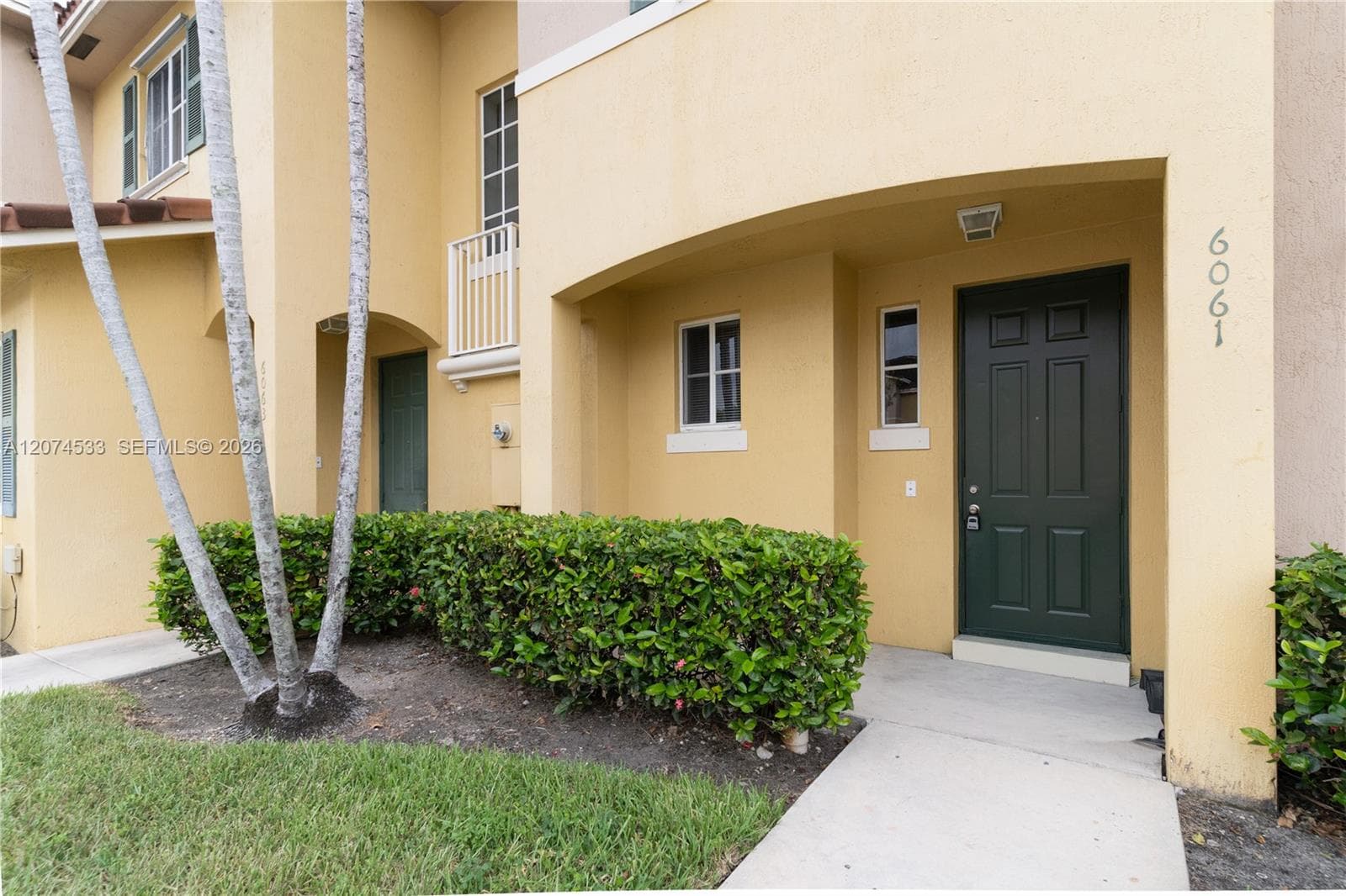 6061 SW 19th Ct, North Lauderdale, FL 33068 photo 2