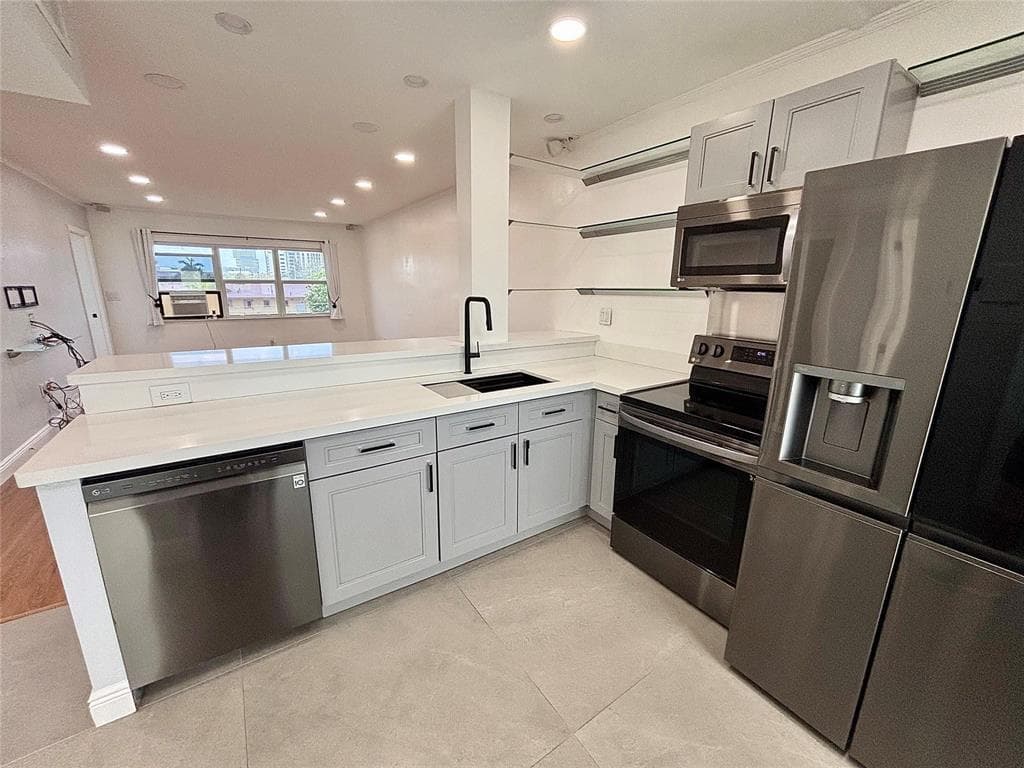 2820 NE 201ST Terrace # F326, Aventura FL 33180 photo 2