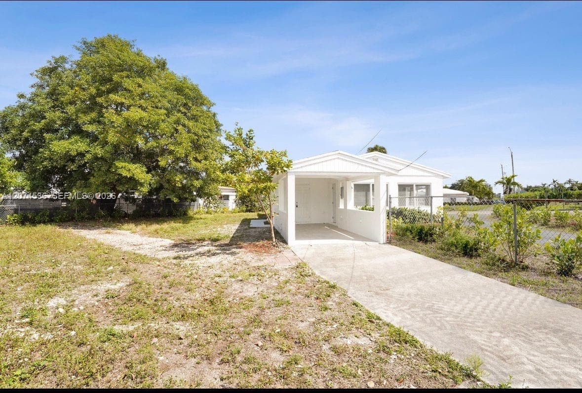4701 N Andrews Ave, Oakland Park FL 33309 photo 2