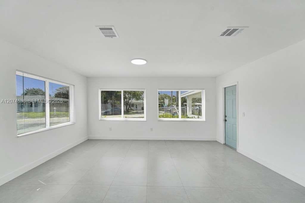 4701 N Andrews Ave, Oakland Park FL 33309 photo 5