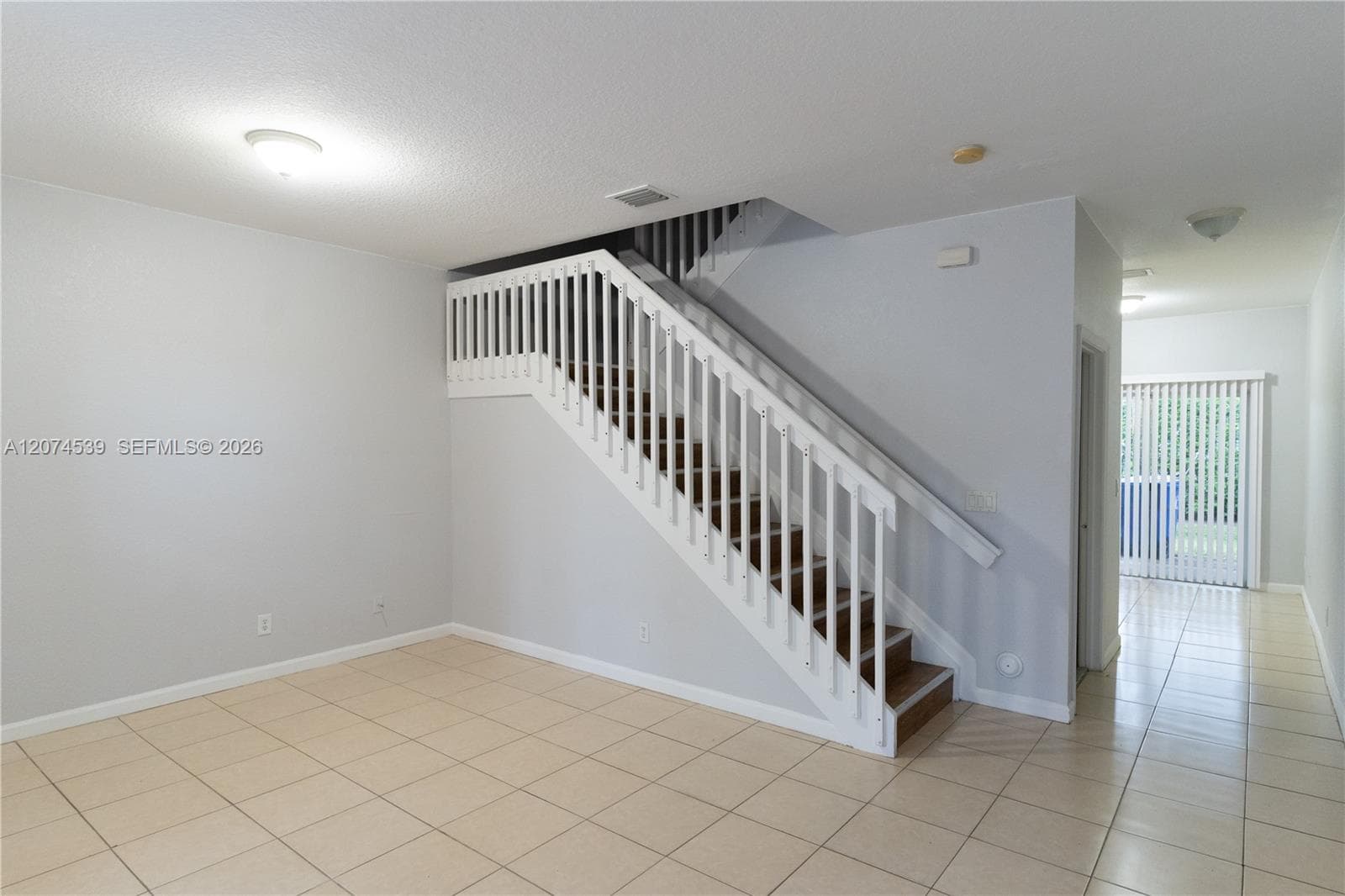 806 N Santa Catalina Cir, North Lauderdale, FL 33068 photo 2