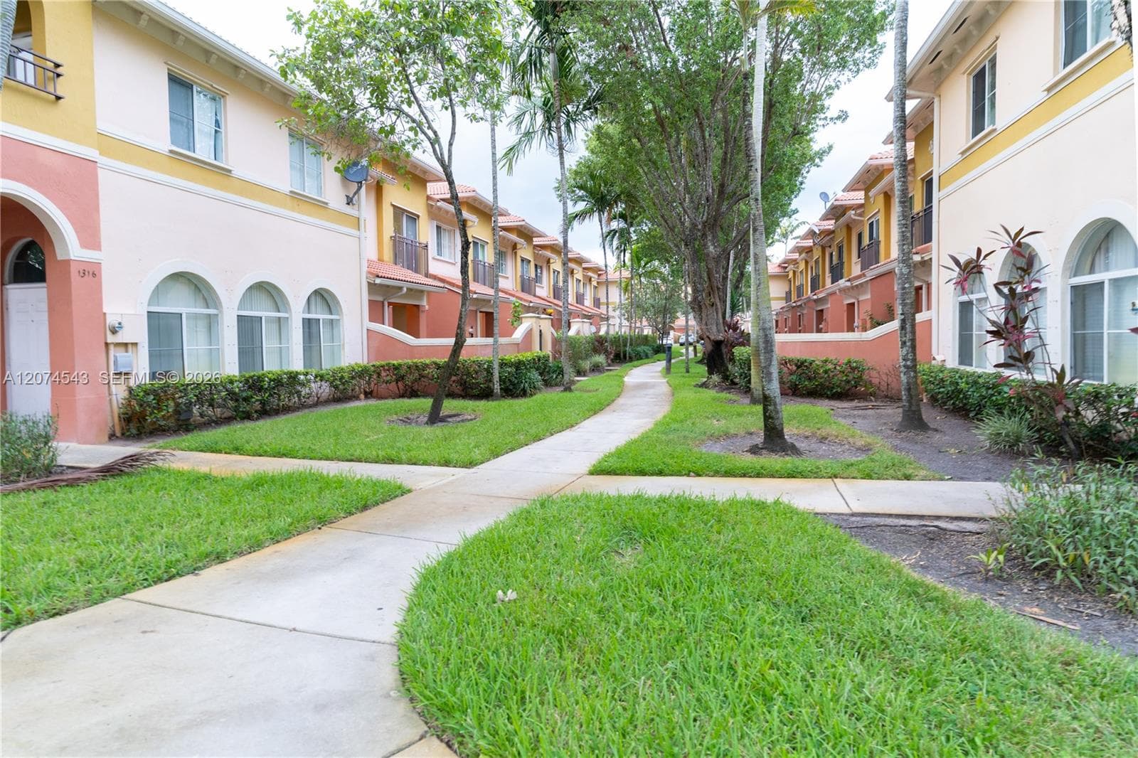 1410 S Santa Catalina Cir, North Lauderdale, FL 33068 photo 2