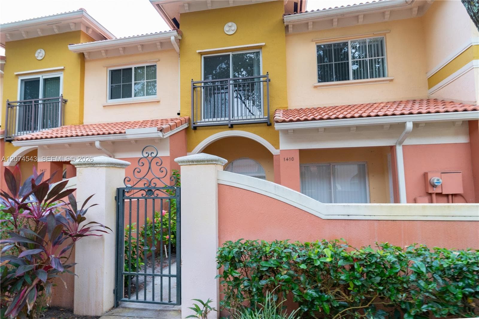 1410 S Santa Catalina Cir, North Lauderdale, FL 33068 photo 3