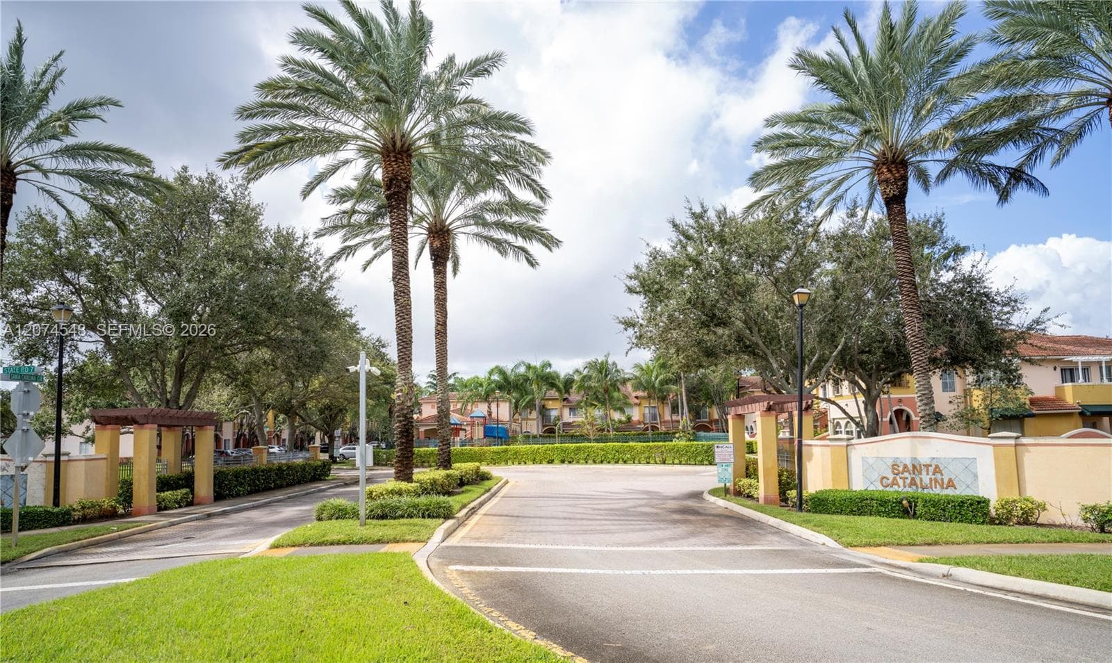 1410 S Santa Catalina Cir, North Lauderdale, FL 33068