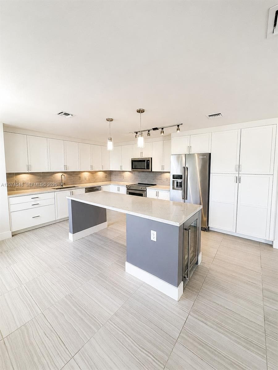 215 N New River Dr E # 310, Fort Lauderdale FL 33301