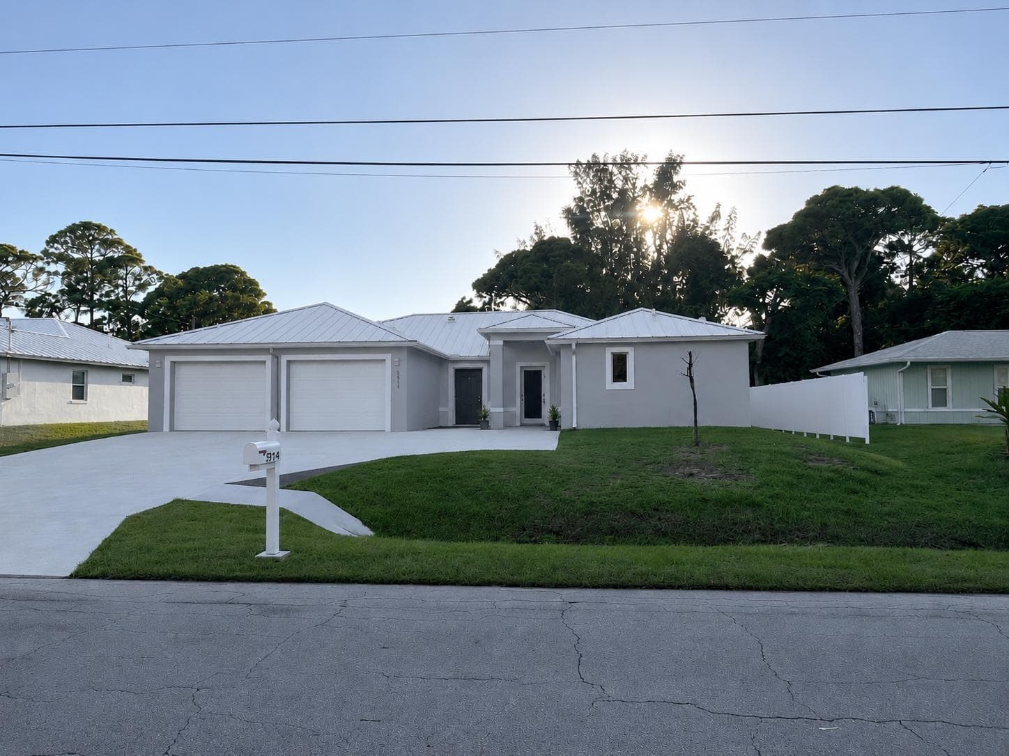 5913 Seagrape Drive, Fort Pierce FL 34982 photo 2