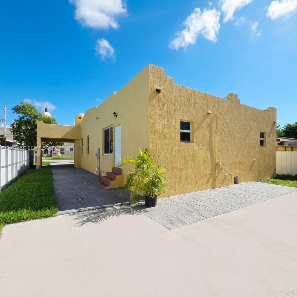 1934 NW 35th St, Miami FL 33142 photo 5
