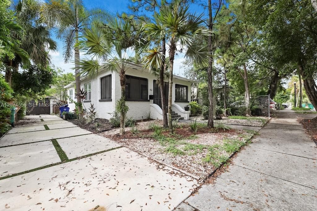 46 NE 43rd St, Miami FL 33137 photo 2