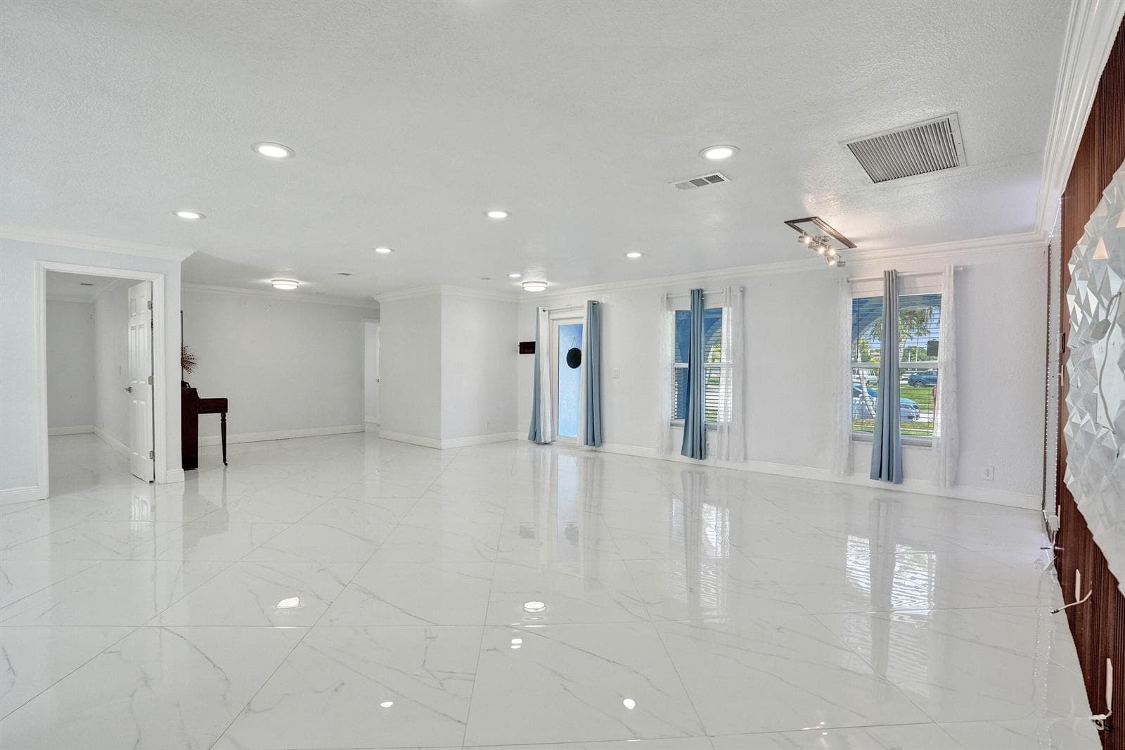 855 NW 80TH Terrace, Margate FL 33063 photo 3