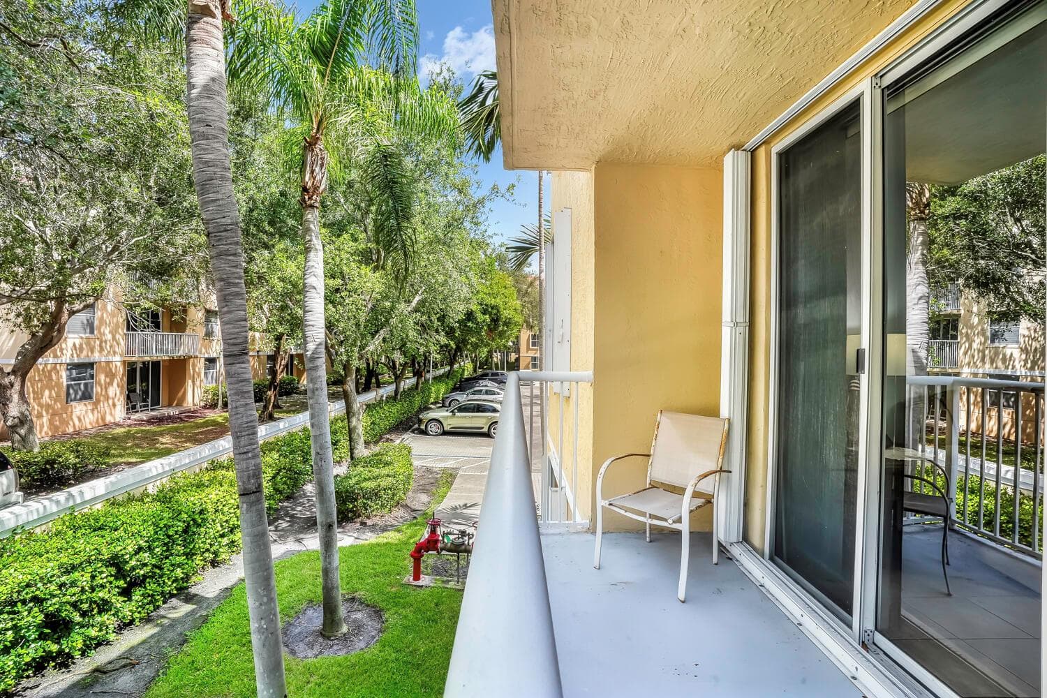 609 E SHERIDAN Street # 208, Dania Beach FL 33004