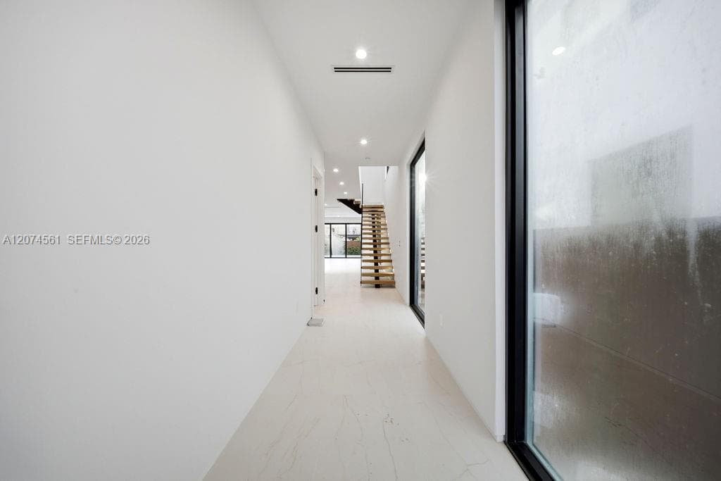 1334 NE 16 Ter, Fort Lauderdale FL 33304 photo 4