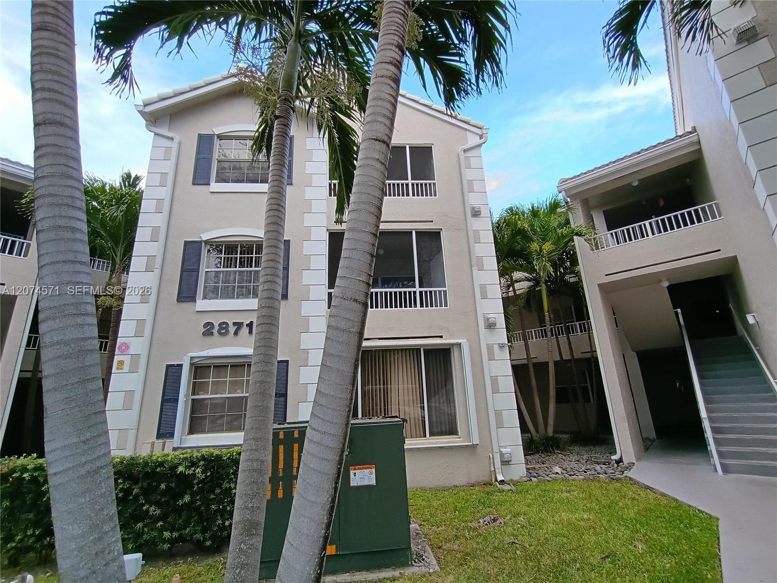 2871 N Oakland Forest Dr # 210, Oakland Park FL 33309