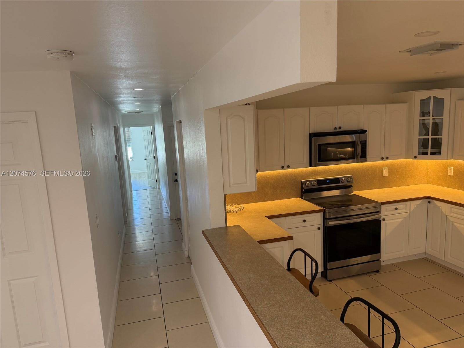 5201 SW 22nd St, West Park FL 33023 photo 4
