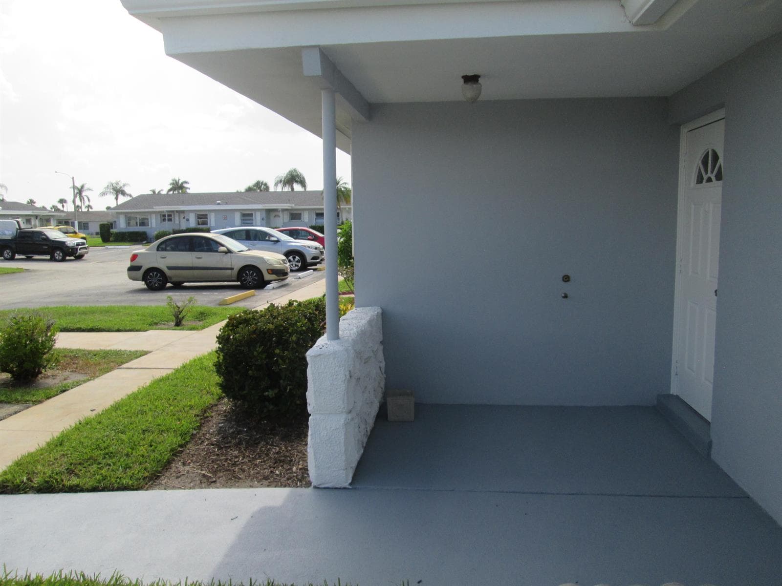 2611 W BARKLEY Drive W, West Palm Beach FL 33415 photo 2