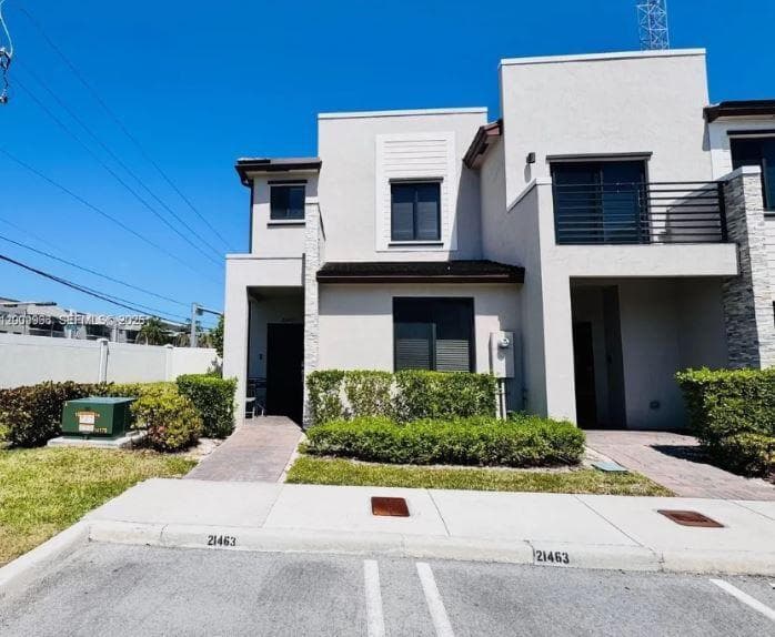 21463 NE 3rd Path, Miami FL 33179