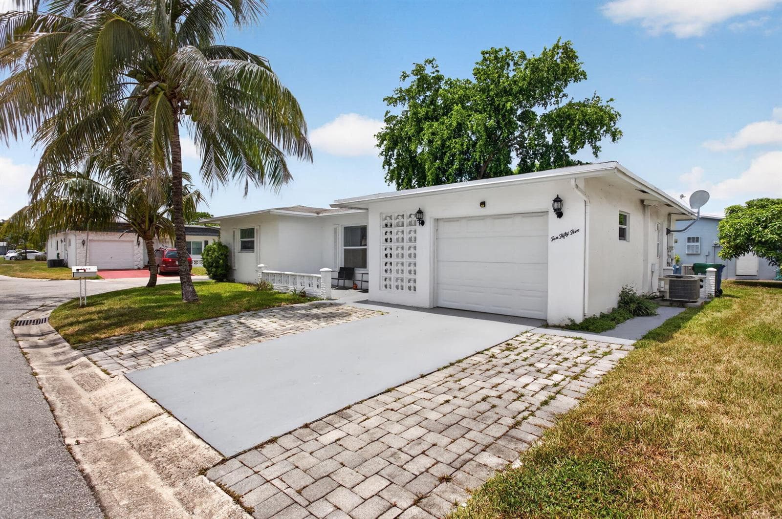 1055 NW 72ND Terrace NW, Margate FL 33063 photo 2