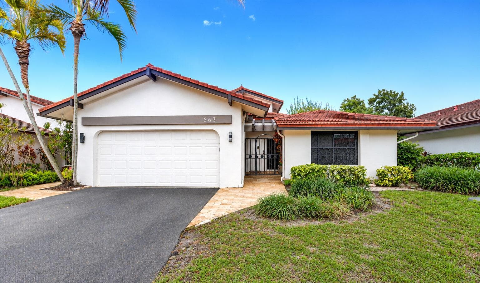 663 DEER CREEK HOLLOWS Circle, Deerfield Beach FL 33442 photo 2
