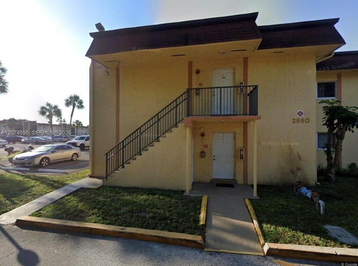 2960 NW 55th Ave # 2D, Lauderhill FL 33313 photo 2