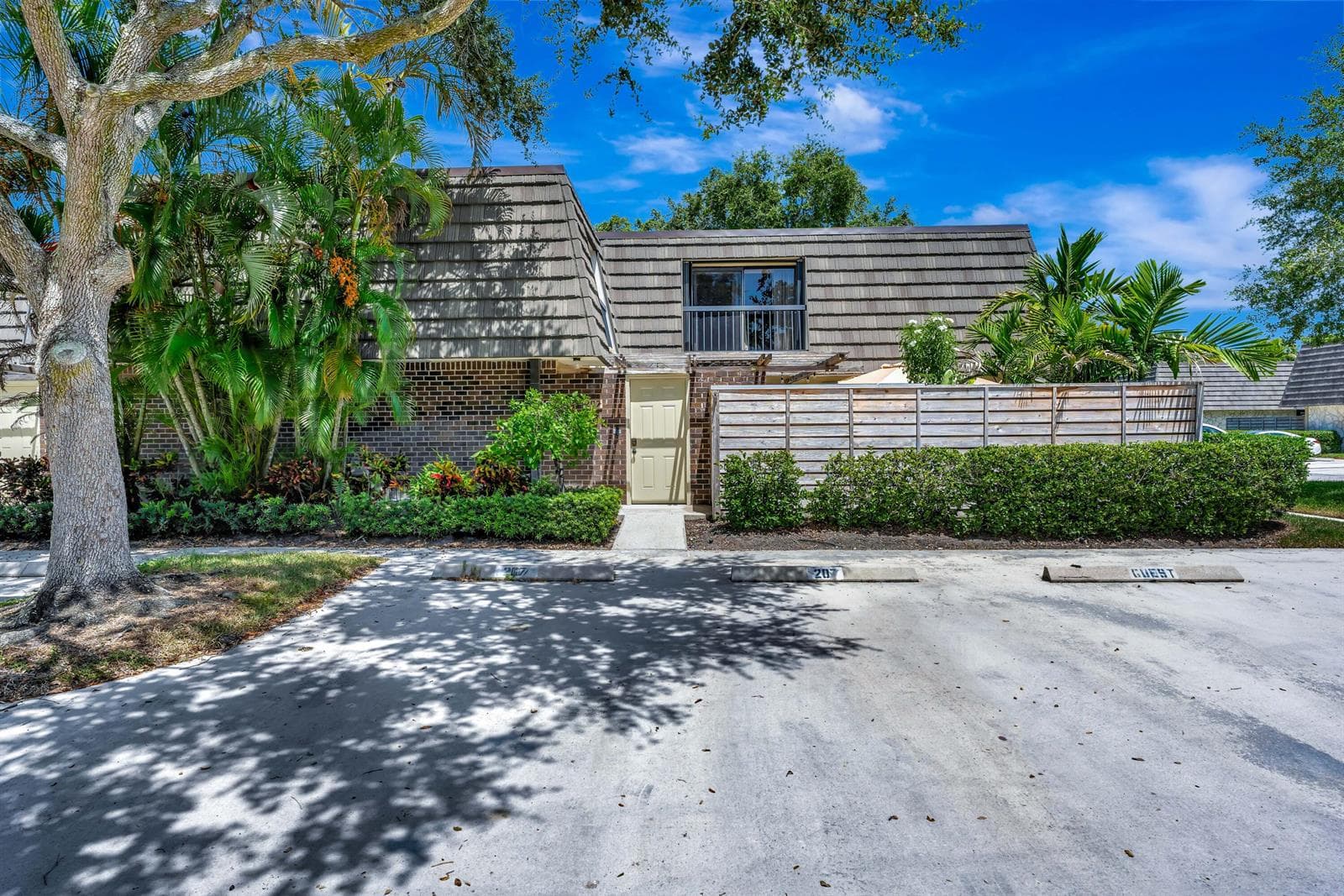 207 2nd Terrace, Palm Beach Gardens FL 33418 photo 2