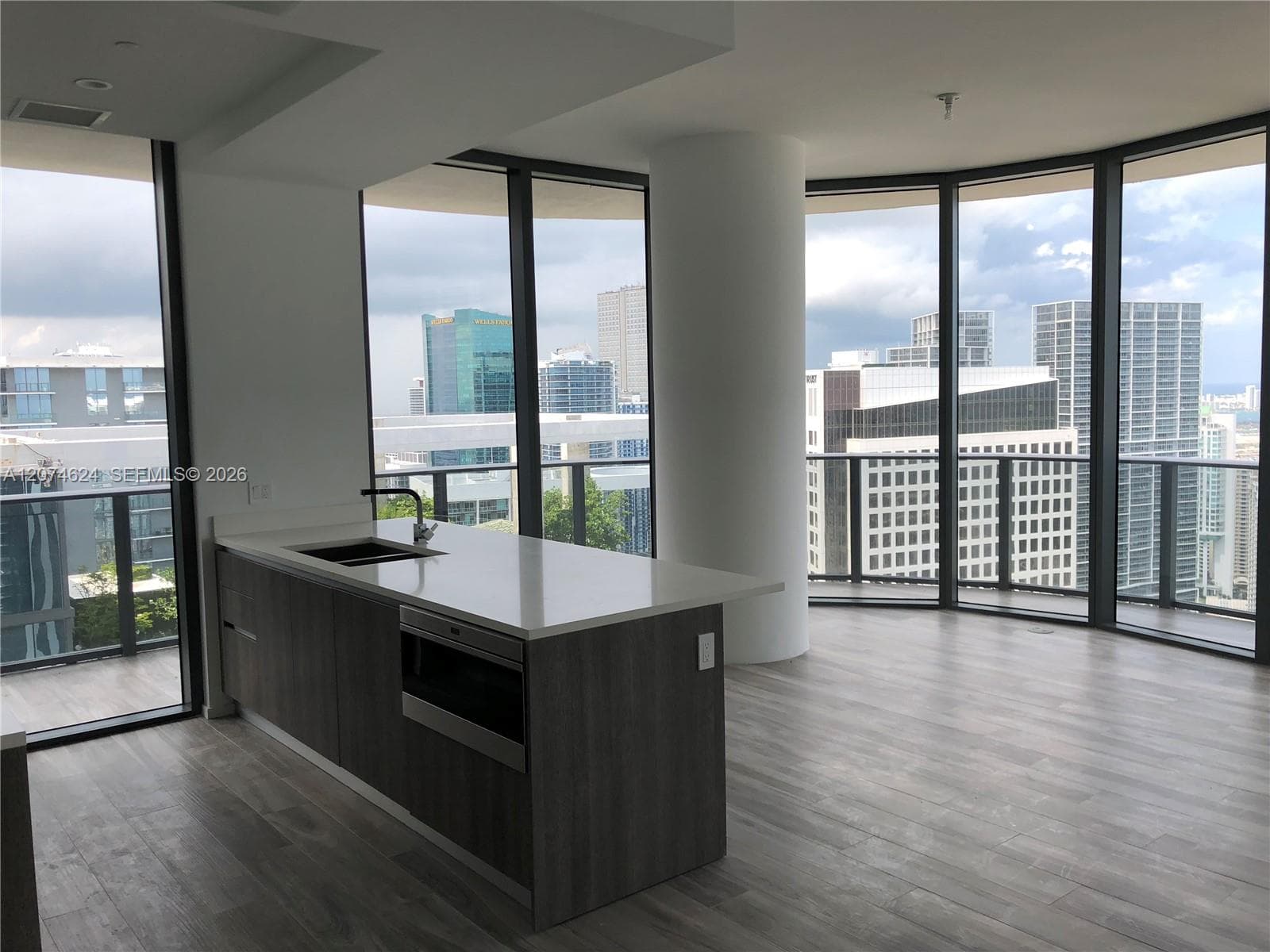 801 S Miami Ave # 4905, Miami FL 33130 photo 4